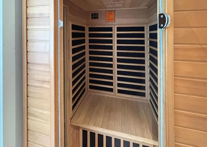 Dom wakacyjny In With Sauna